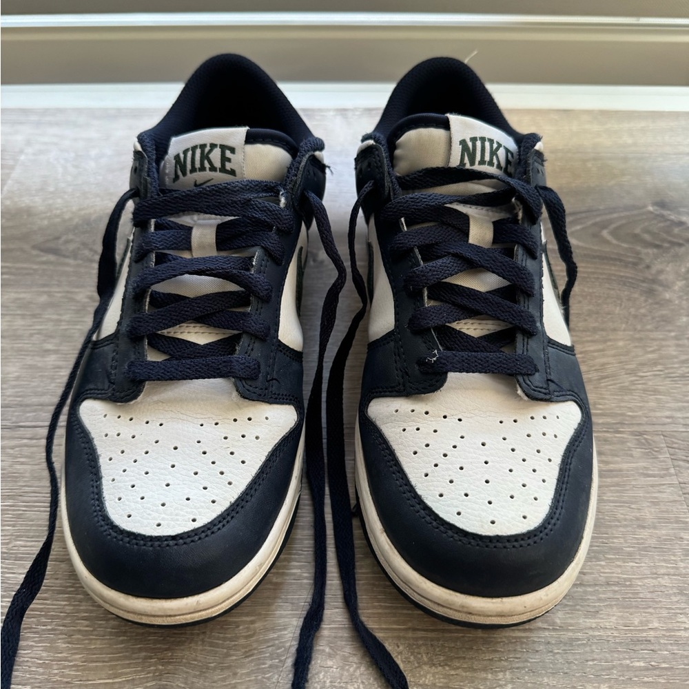 Nike Dunk Youth Size 6-Navy and White Sneakers